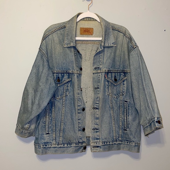 Authentic Vintage Levi’s Denim Jacket - Picture 3 of 16